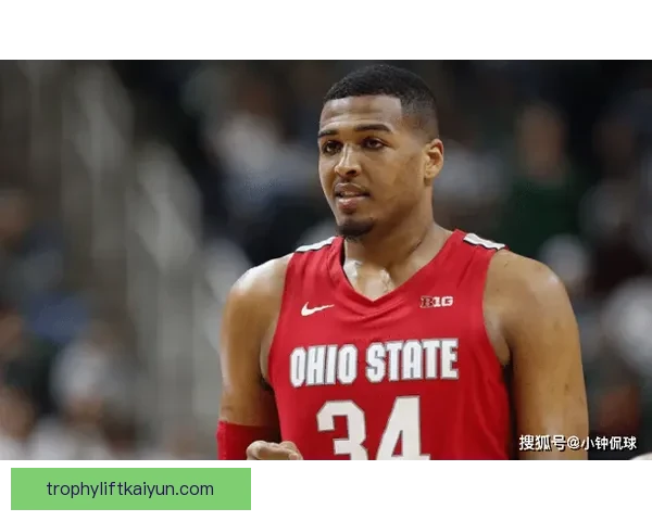 诺伊尔脚下技术表现稳健，助力球队在新赛季中持续提升竞争力。