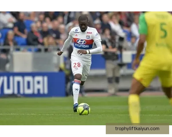 恩东贝莱防守贡献持续提升，中场拦截效率显著增强健